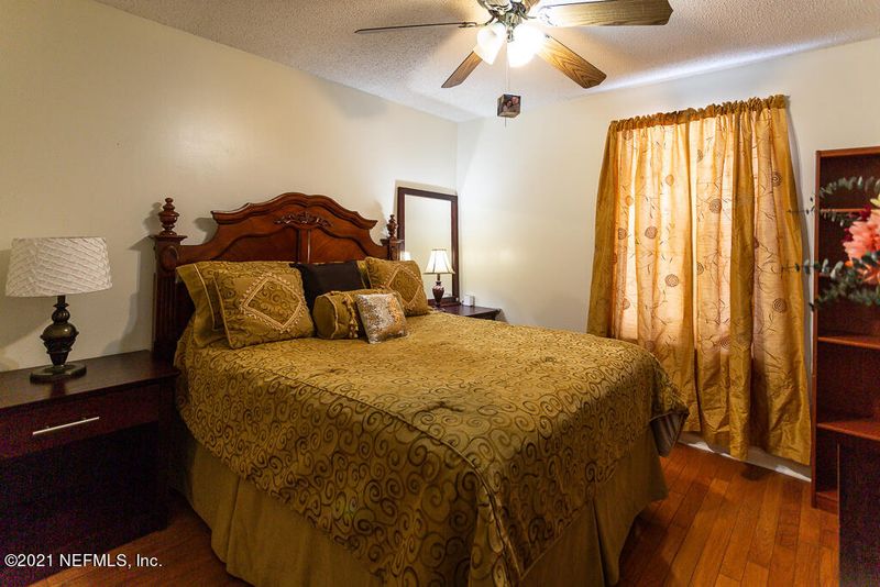2450 Wattle Tree Rd E, Jacksonville, FL 32246
