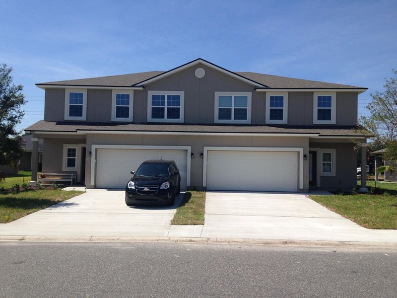 2451 Caney Oaks Dr E, Jacksonville, FL 32218