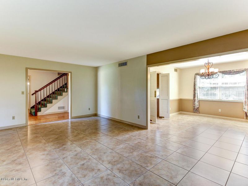 2458 Captain Ct, Jacksonville, FL 32210