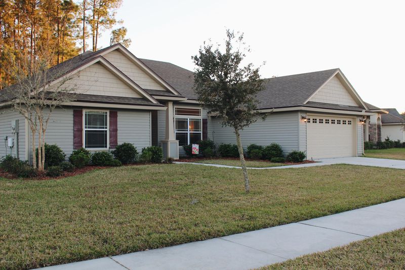 246 Sanwick Dr, Jacksonville, FL 32218