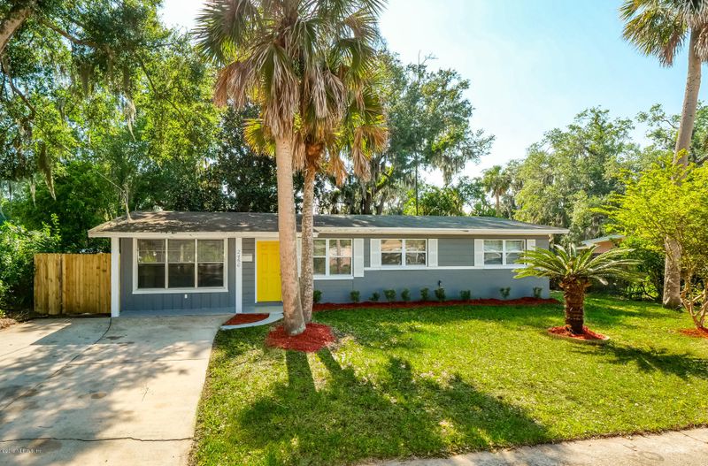 2460 Montreal St, Atlantic Beach, FL 32233