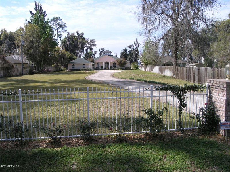 2460 SE 21b County Road, Melrose, FL 32666