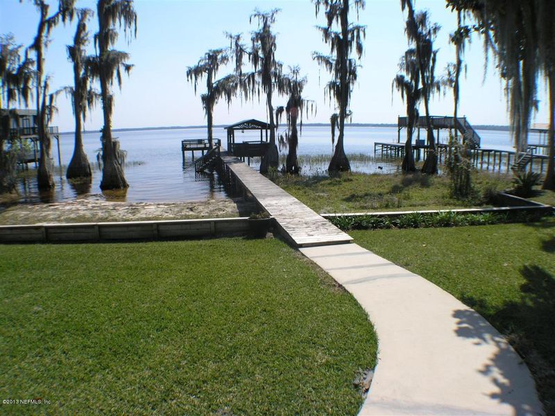 2460 SE 21b County Road, Melrose, FL 32666