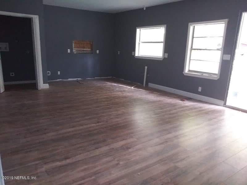 2469 Wylene St, Jacksonville, FL 32209