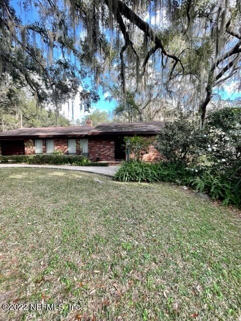 247 SE 3rd Ave, Melrose, FL 32666