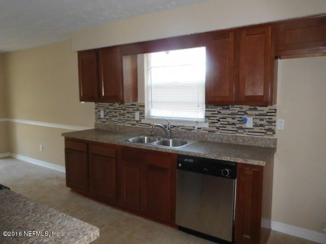 2476 Ridgecrest Ave, Orange Park, FL 32065