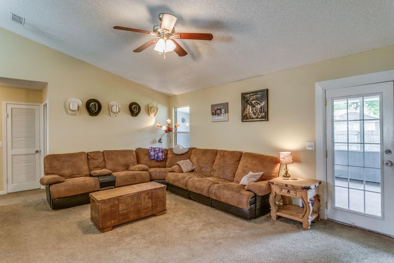 2479 Ambrosia Dr, Middleburg, FL 32068