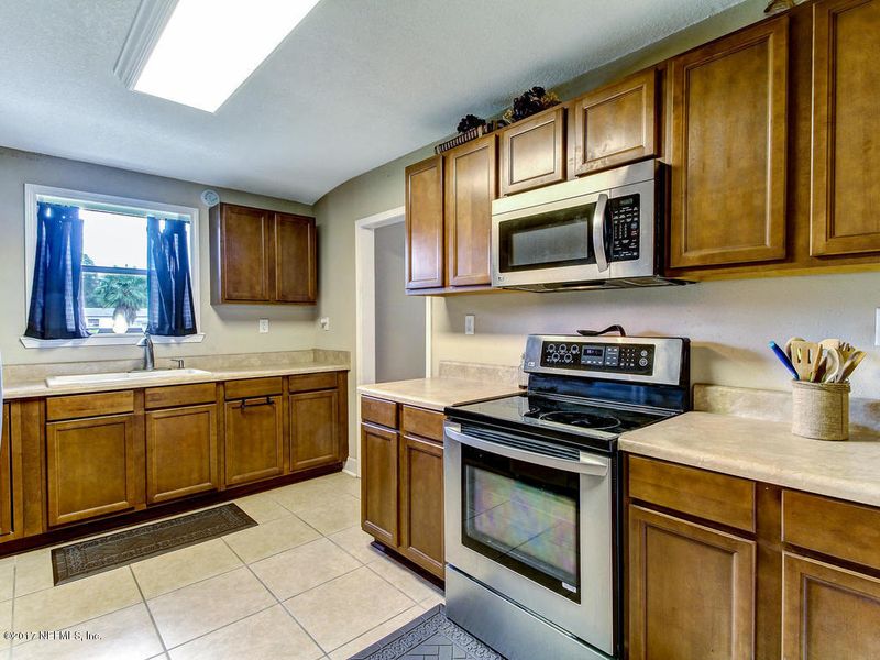 249 Glynlea Rd, Jacksonville, FL 32216