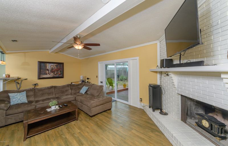 2492 Ridgecrest Ave, Orange Park, FL 32065