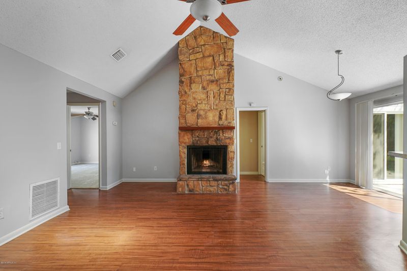 2493 Green Spring Dr, Jacksonville, FL 32246
