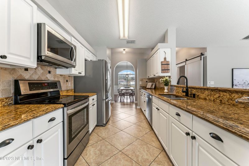 2493 Moon Harbor Way, Middleburg, FL 32068