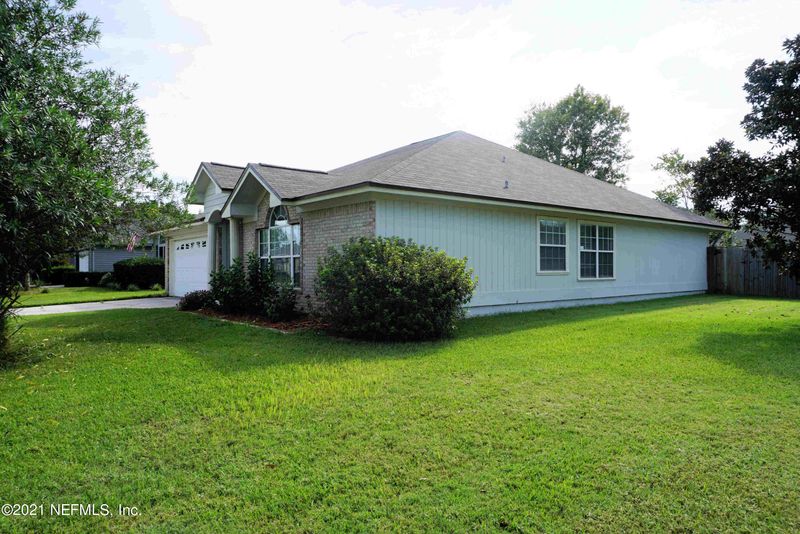 2502 Twin Springs Dr S, Jacksonville, FL 32246