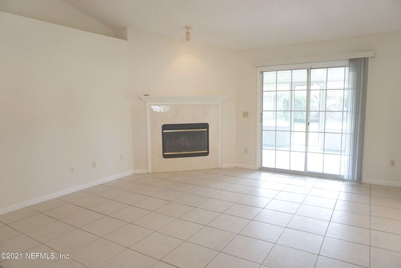 2502 Twin Springs Dr S, Jacksonville, FL 32246