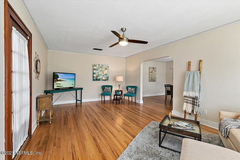 2504 Pineridge Rd, Jacksonville, FL 32207