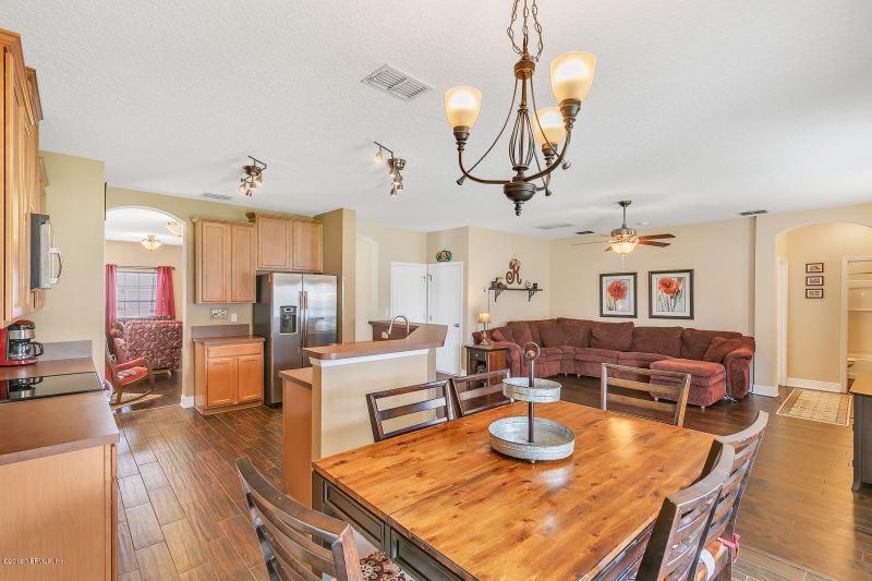 2507 Crestdale Ct, Middleburg, FL 32068