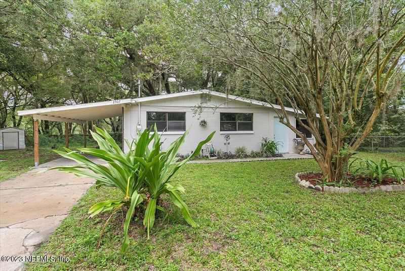 2507 Red Robin Dr E, Jacksonville, FL 32210