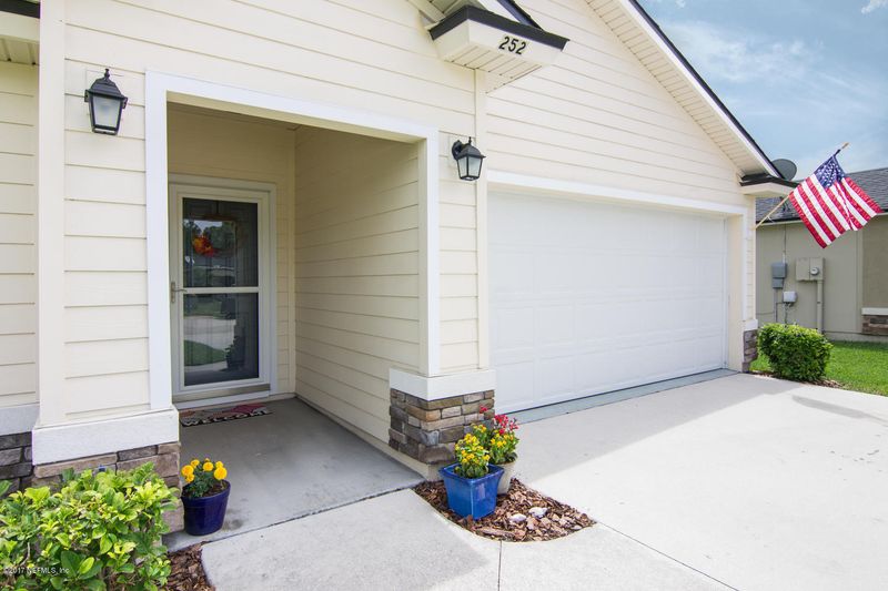 252 W Adelaide Dr, St Johns, FL 32259