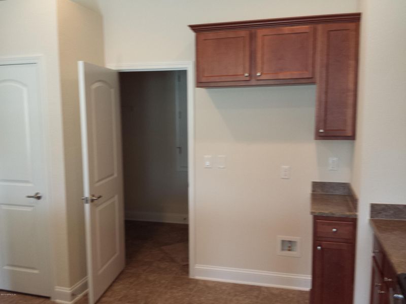 2521 Sir Galahad Dr, Jacksonville, FL 32254
