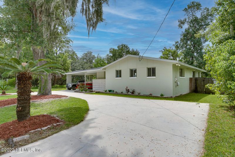 2528 Broward Rd, Jacksonville, FL 32218