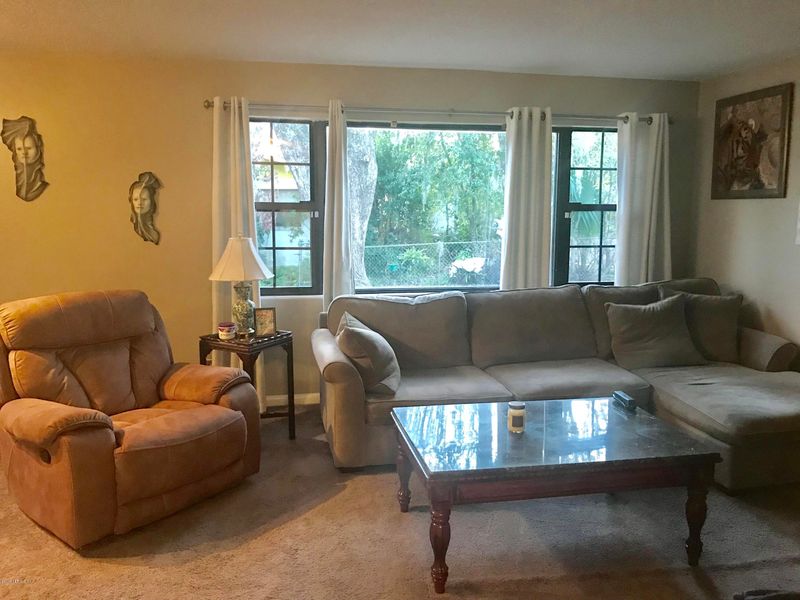 2528 Hazel Dr, Jacksonville, FL 32216