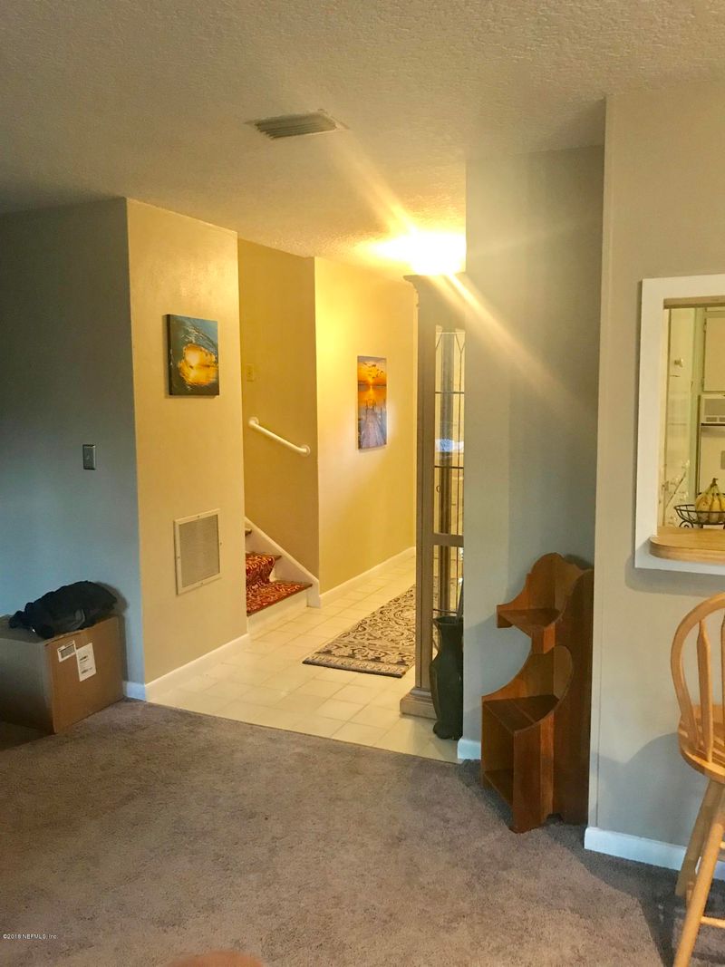 2528 Hazel Dr, Jacksonville, FL 32216