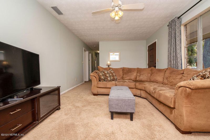 253 Mimosa Rd, St Augustine, FL 32086