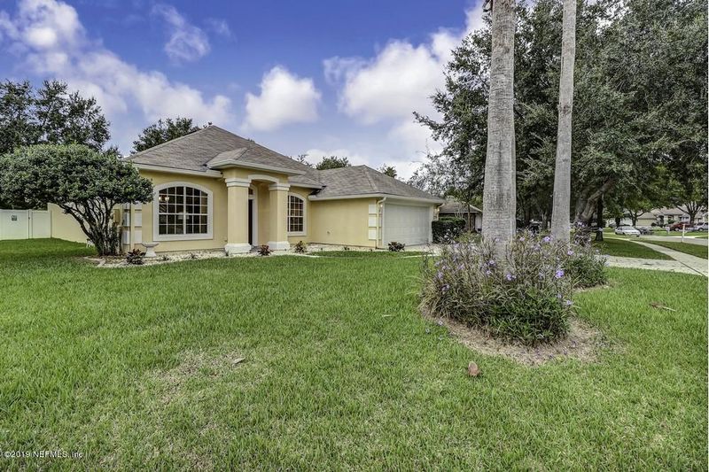 253 N Lake Cunningham Ave, St Johns, FL 32259