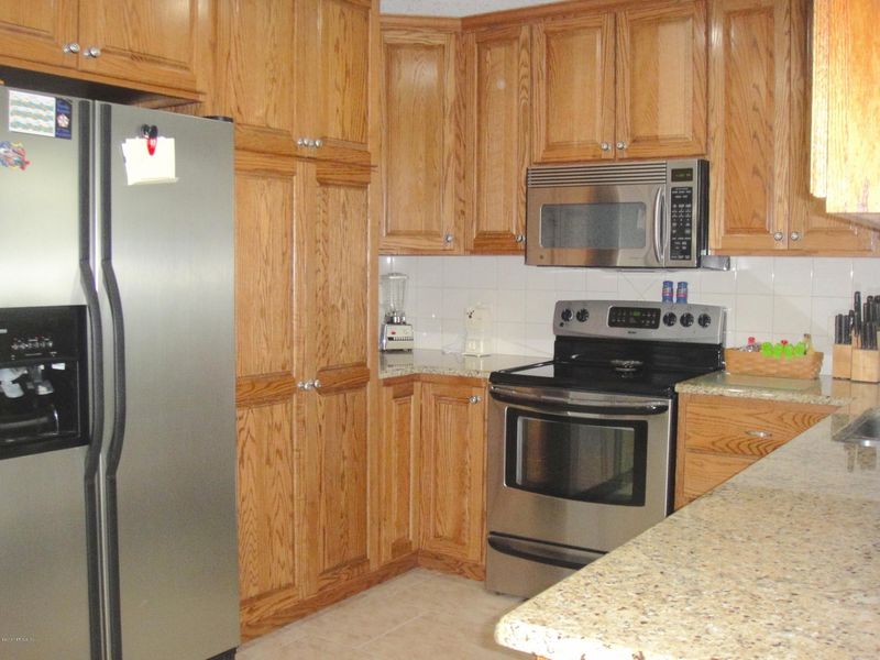 2533 Claro Dr, Jacksonville, FL 32211