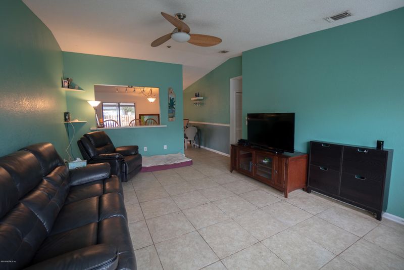 254 Leatherleaf Dr, Jacksonville, FL 32225