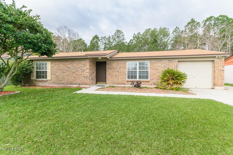 2544 Spring Lake Rd W, Jacksonville, FL 32210