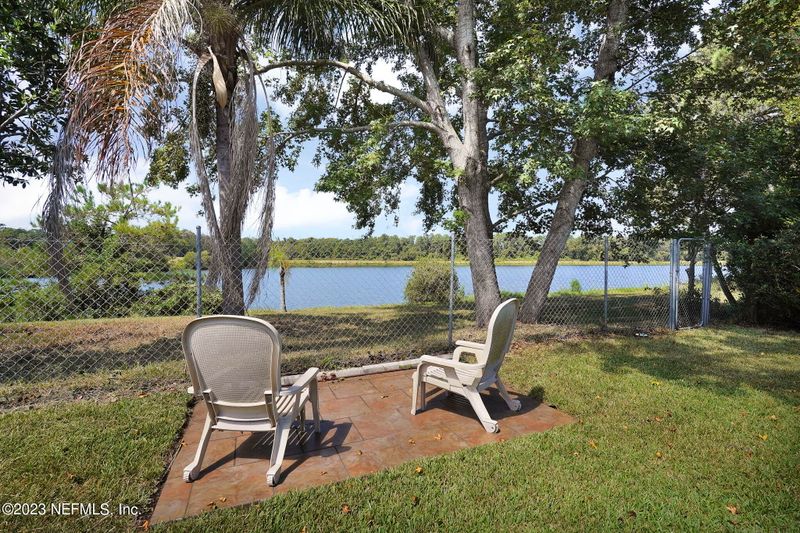2550 Coachman Lakes Dr, Jacksonville, FL 32246