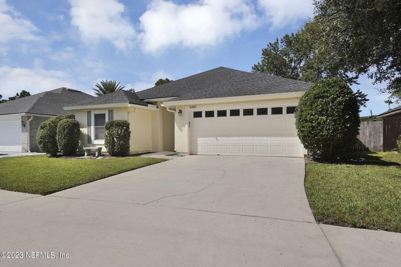 2550 Coachman Lakes Dr, Jacksonville, FL 32246
