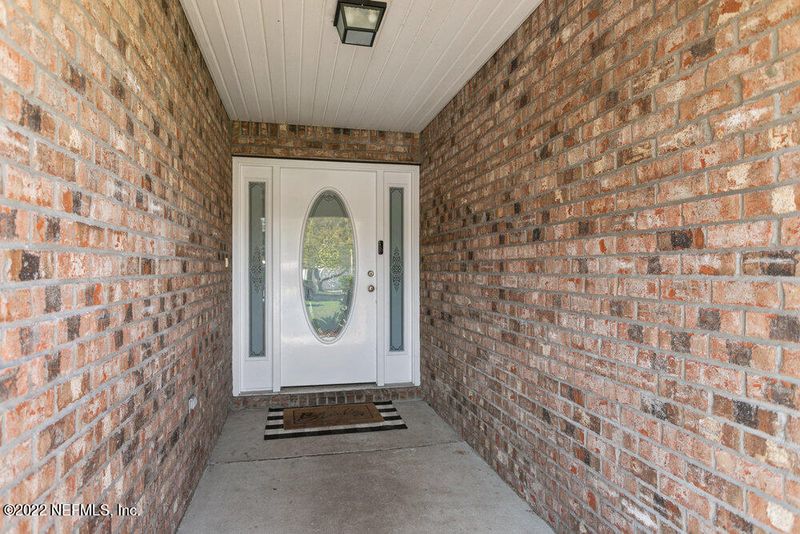 2552 Spring Pond Ln, Jacksonville, FL 32221