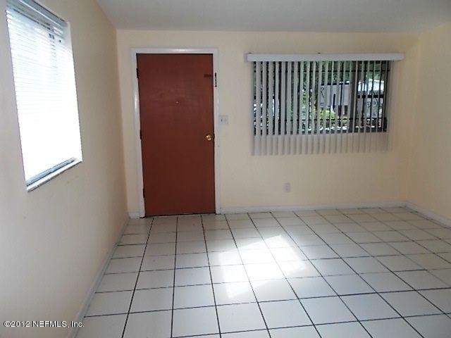 2555 Robert St, Jacksonville, FL 32209