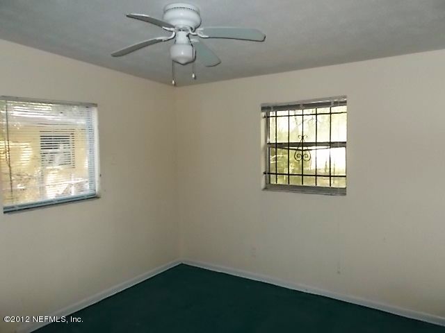2555 Robert St, Jacksonville, FL 32209