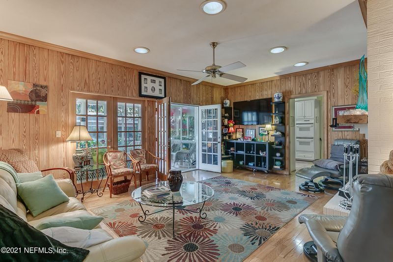 2559 Red Fox Rd, Orange Park, FL 32073