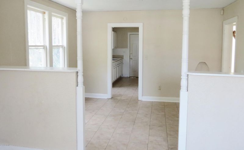 256 54th St W, Jacksonville, FL 32208