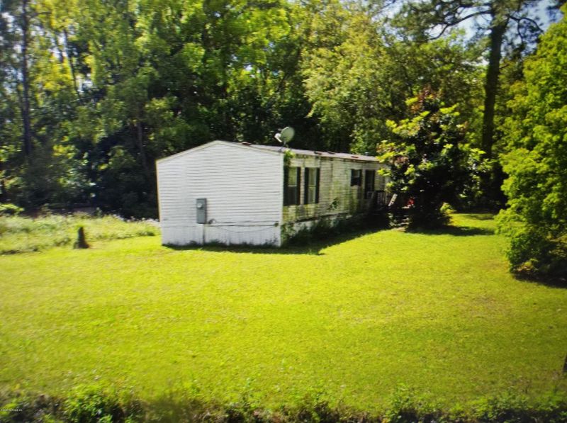 2564 Ocie St, Jacksonville, FL 32207