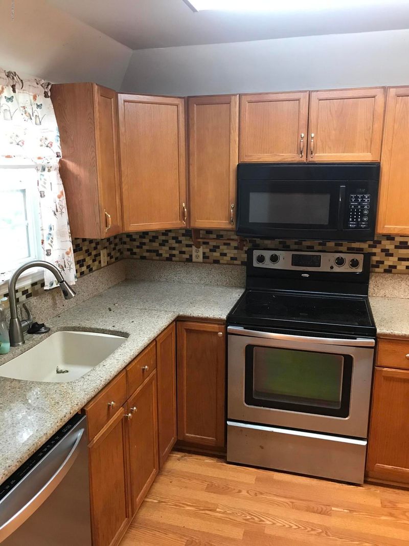 2571 Oakview Dr, Jacksonville, FL 32246