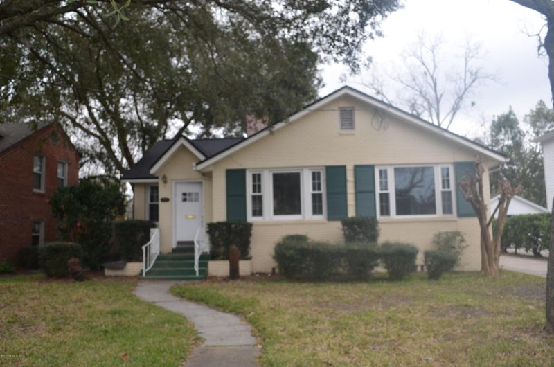2573 Pineridge Rd, Jacksonville, FL 32207