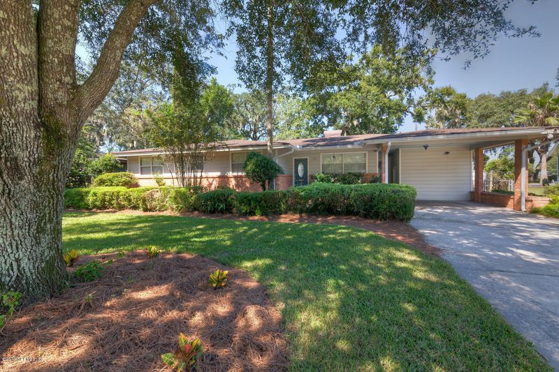 258 Noble Cir W, Jacksonville, FL 32211
