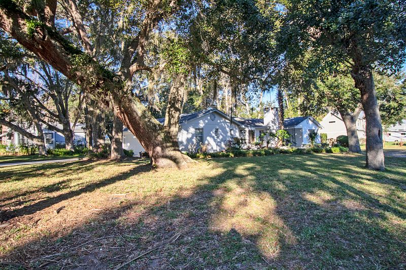 2580 Shore Dr, St Augustine, FL 32086