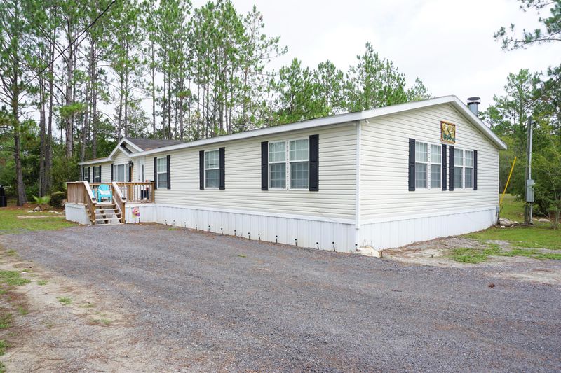 25812 N Us Highway 301, Lawtey, FL 32058