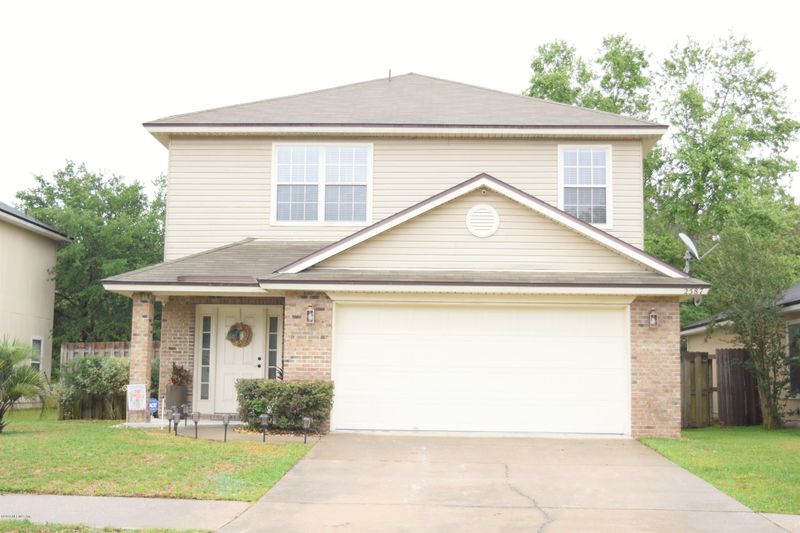 2587 Carson Oaks Dr, Jacksonville, FL 32221