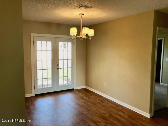26 Vermont Ave, Green Cove Springs, FL 32043