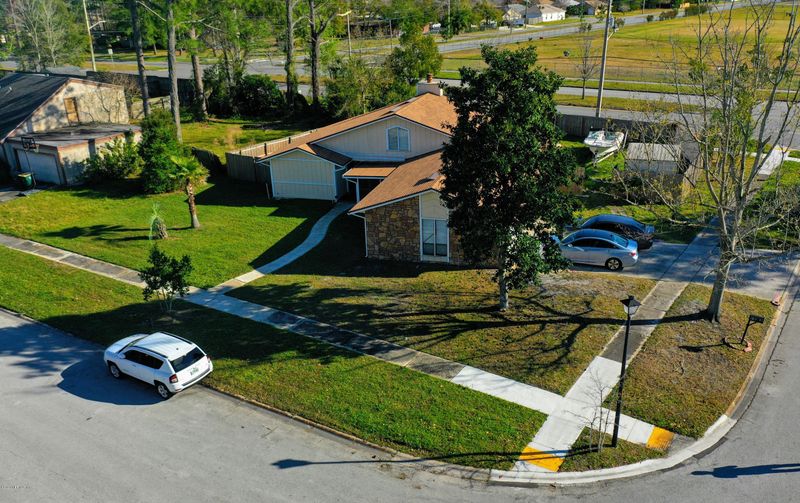 2603 Summer Tree Rd E, Jacksonville, FL 32246