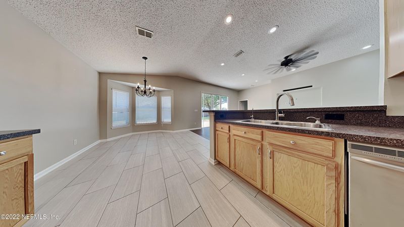 2610 Coachman Lakes Dr, Jacksonville, FL 32246