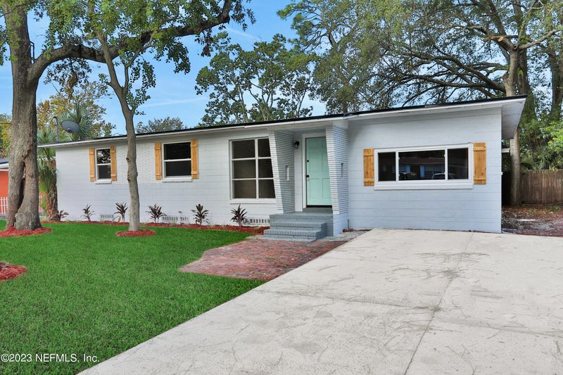 2614 Oak Summit Dr, Jacksonville, FL 32211
