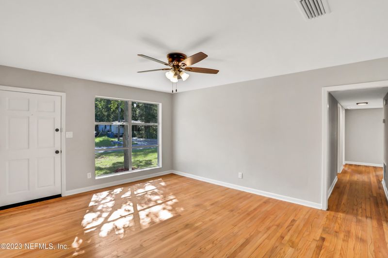 2614 Oak Summit Dr, Jacksonville, FL 32211