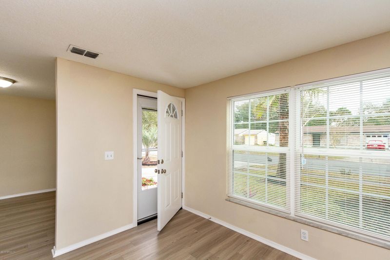 2618 Kenwood Dr E, Jacksonville, FL 32210